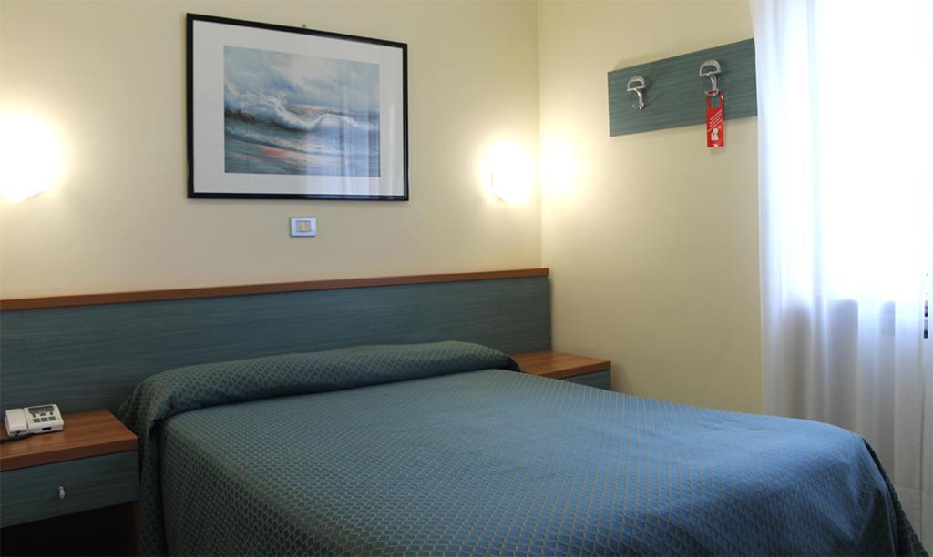 Hotel Sea Gull Ventimiglia Esterno foto